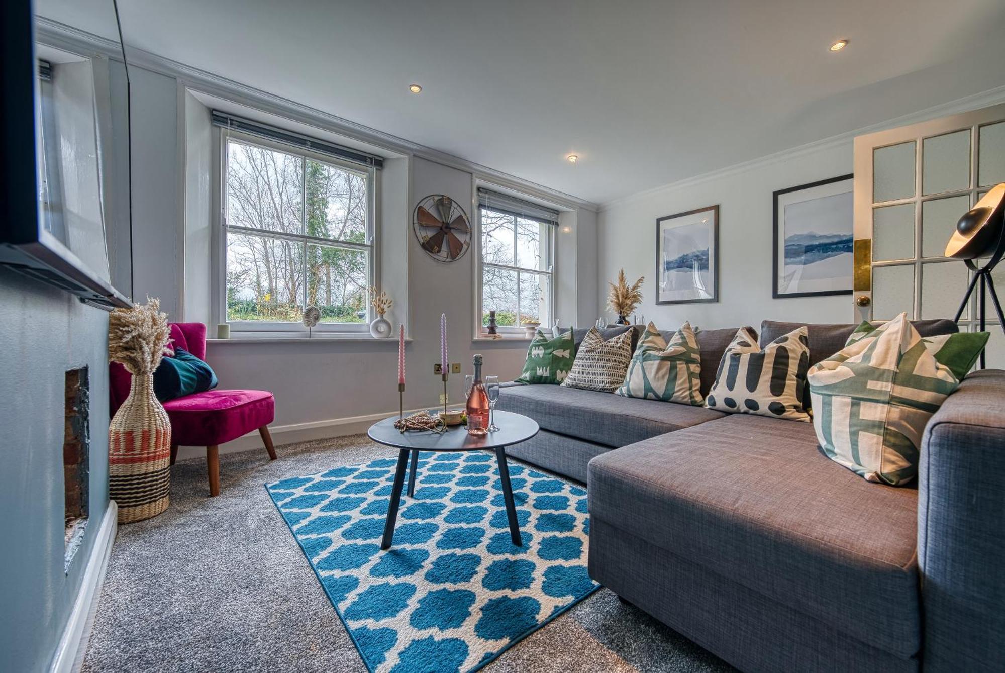 2 Bedroom Stylish Spacious Apt, Sleeps 6, Central Cheltenham, With Free Parking - By Blue Puffin Stays Kültér fotó