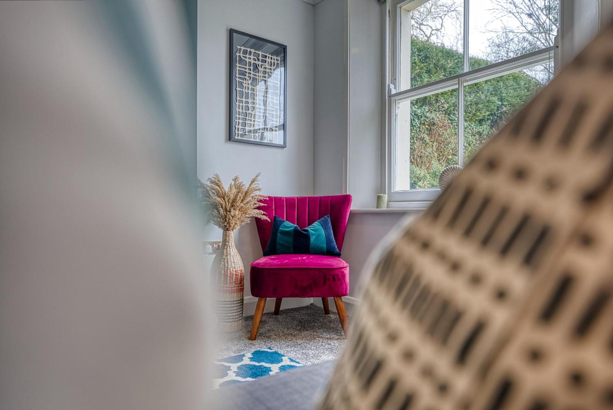 2 Bedroom Stylish Spacious Apt, Sleeps 6, Central Cheltenham, With Free Parking - By Blue Puffin Stays Kültér fotó